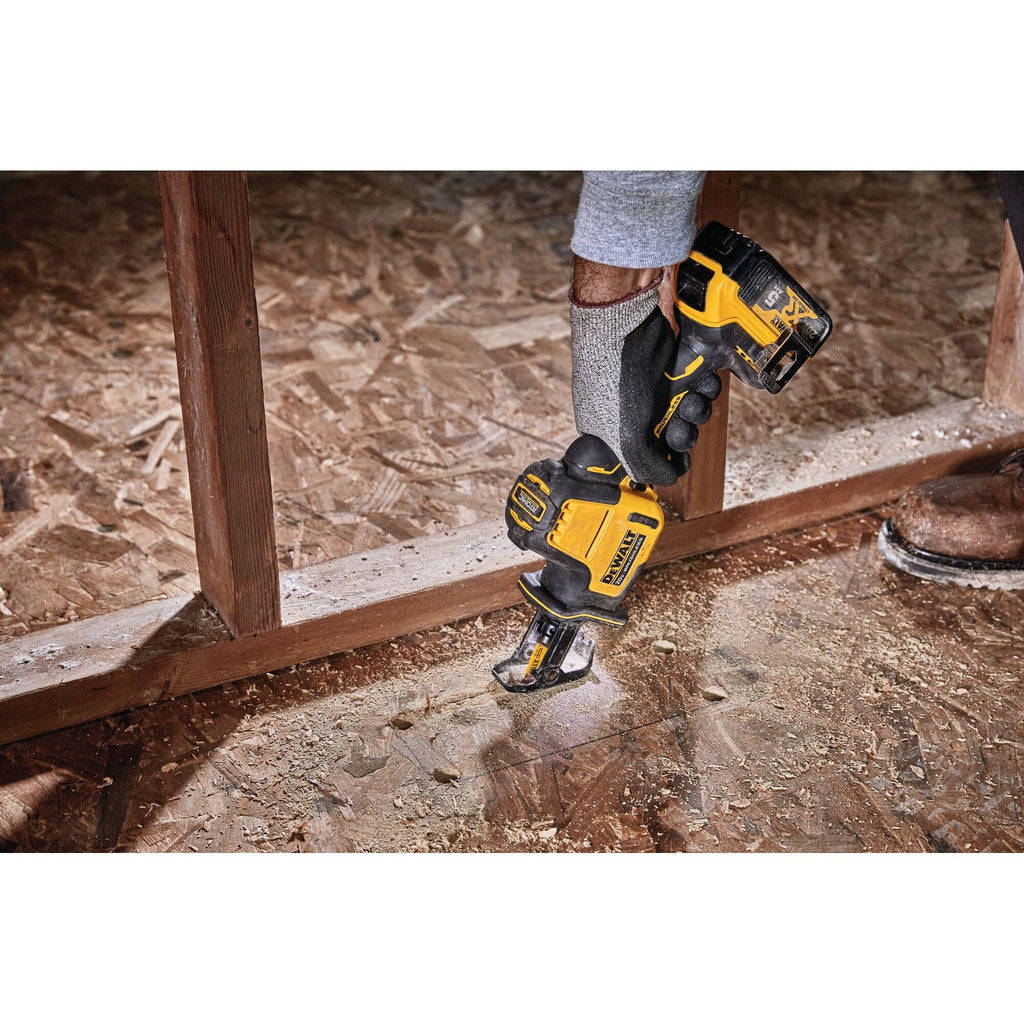 Cordless One-Handed Reciprocating Saw O874024